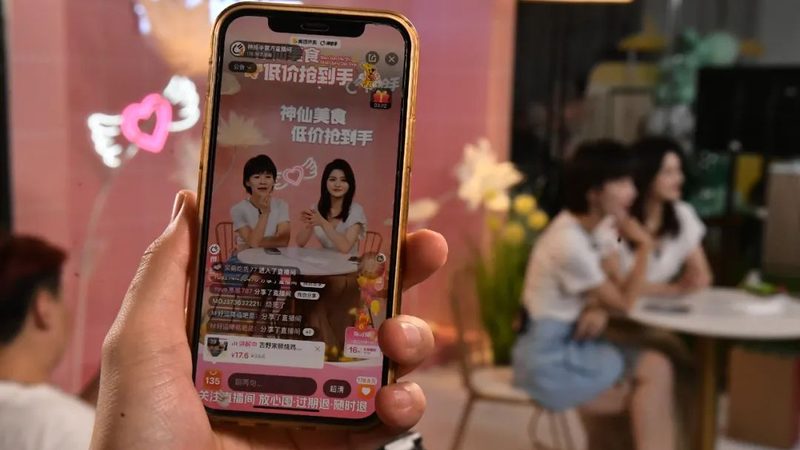 冰箱冷藏室结冰的维修费用主要由以下几部分构成：